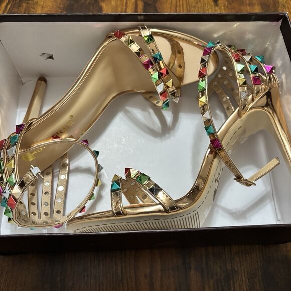 Studded Heels - Picture 3 of 9